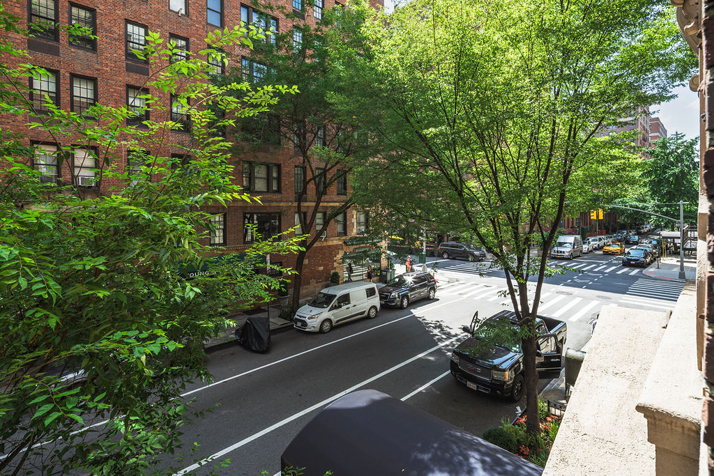 23 East 10th Street, Unit 218 Manhattan, NY 10003 - Photo 5 of 9