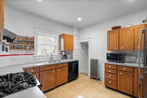 $700,000 | 4300 Queensbury Road, Hyattsville, MD 20781