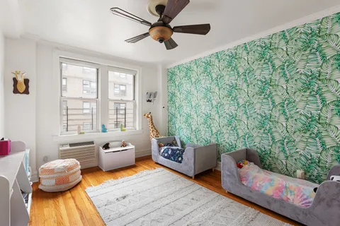 $825,000 | 16 East 98th Street, Unit 7F | Upper East Side