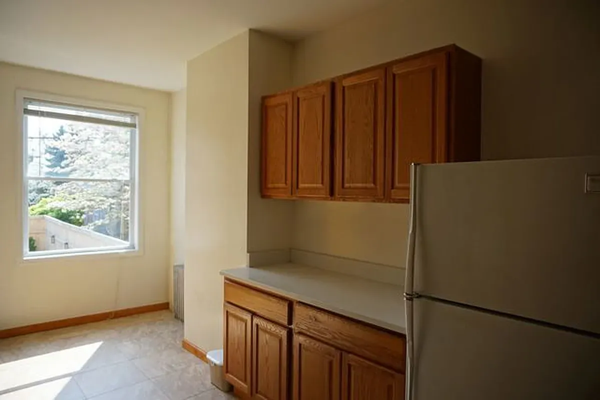 $2,200 | 562 Fairview Avenue, Unit 1R | Ridgewood