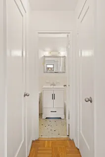 $525,000 | 150 East 37th Street, Unit 7G | Murray Hill