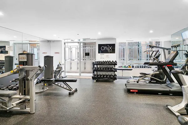 $2,150,000 | 261 West 28th Street, Unit 6A | Chelsea