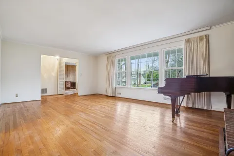 $800,000 | 119 Cambridge Drive, Berkeley Heights, NJ 07922