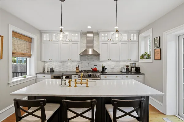$1,395,000 | 7 Farm Road, Wayne, PA 19087