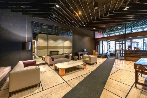 $485,000 | 301 East 45th Street, Unit 8A | Midtown East