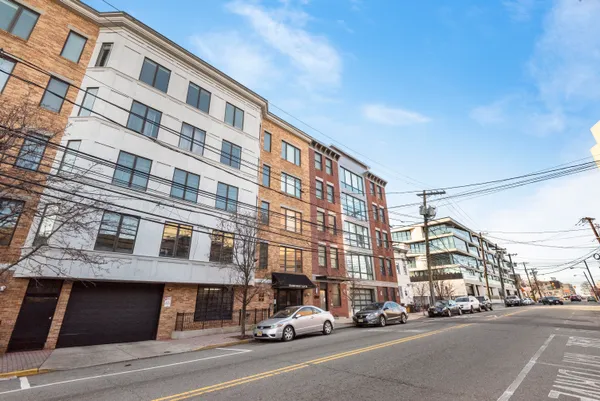 $825,000 | 203-207 Hackensack Plank Road, Unit 5B, Weehawken, NJ 07086