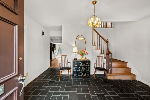 $1,350,000 | 3705 Templeton Place, Alexandria, VA 22304