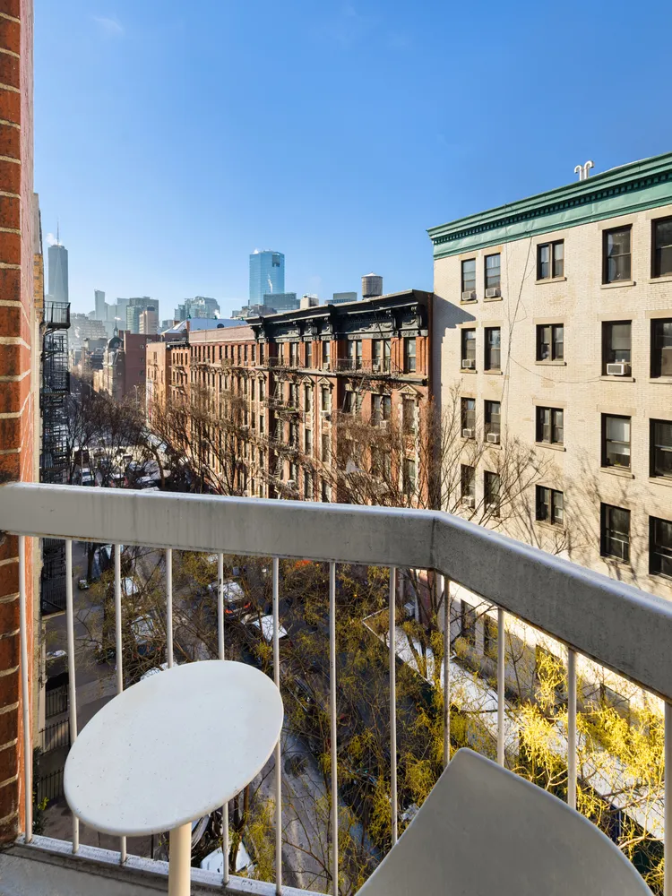 $850,000 | 184 Thompson Street, Unit 4E | Greenwich Village