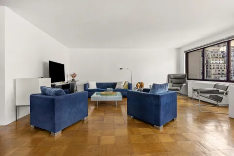 $1,850,000 | 300 East 59th Street, Unit 705 | Sutton Place