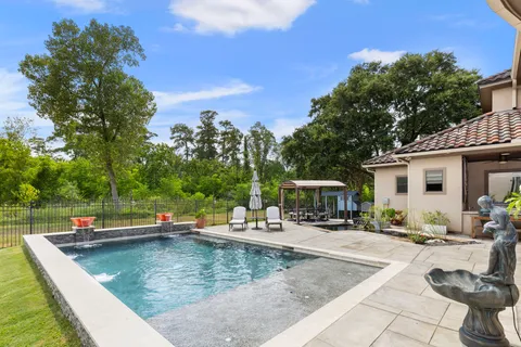 $975,000 | 16015 Fawn Vista, Houston, TX 77068