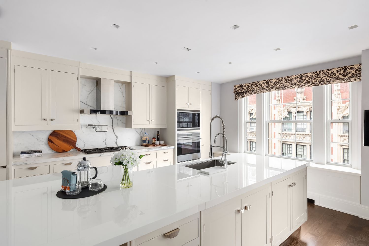 $15,950,000 | 40 East 66th Street, Unit 12B | Lenox Hill