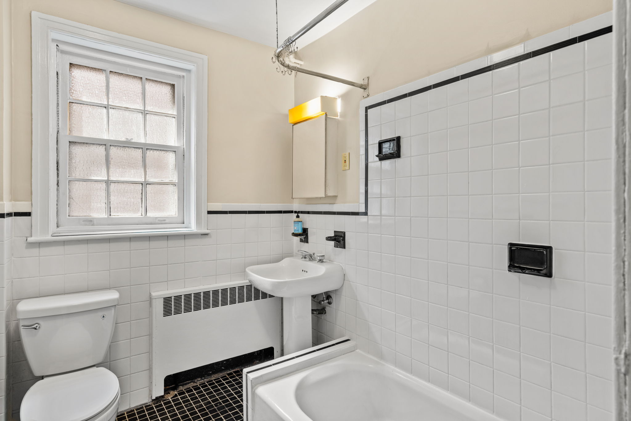2208 Rittenhouse Square Philadelphia, PA 19103 - Photo 15 of 27