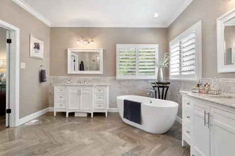 $1,995,000 | 13352 Weston Park Drive, St. Louis, MO 63131