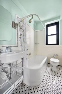 $639,000 | 235 East 22nd Street, Unit 7P | Gramercy