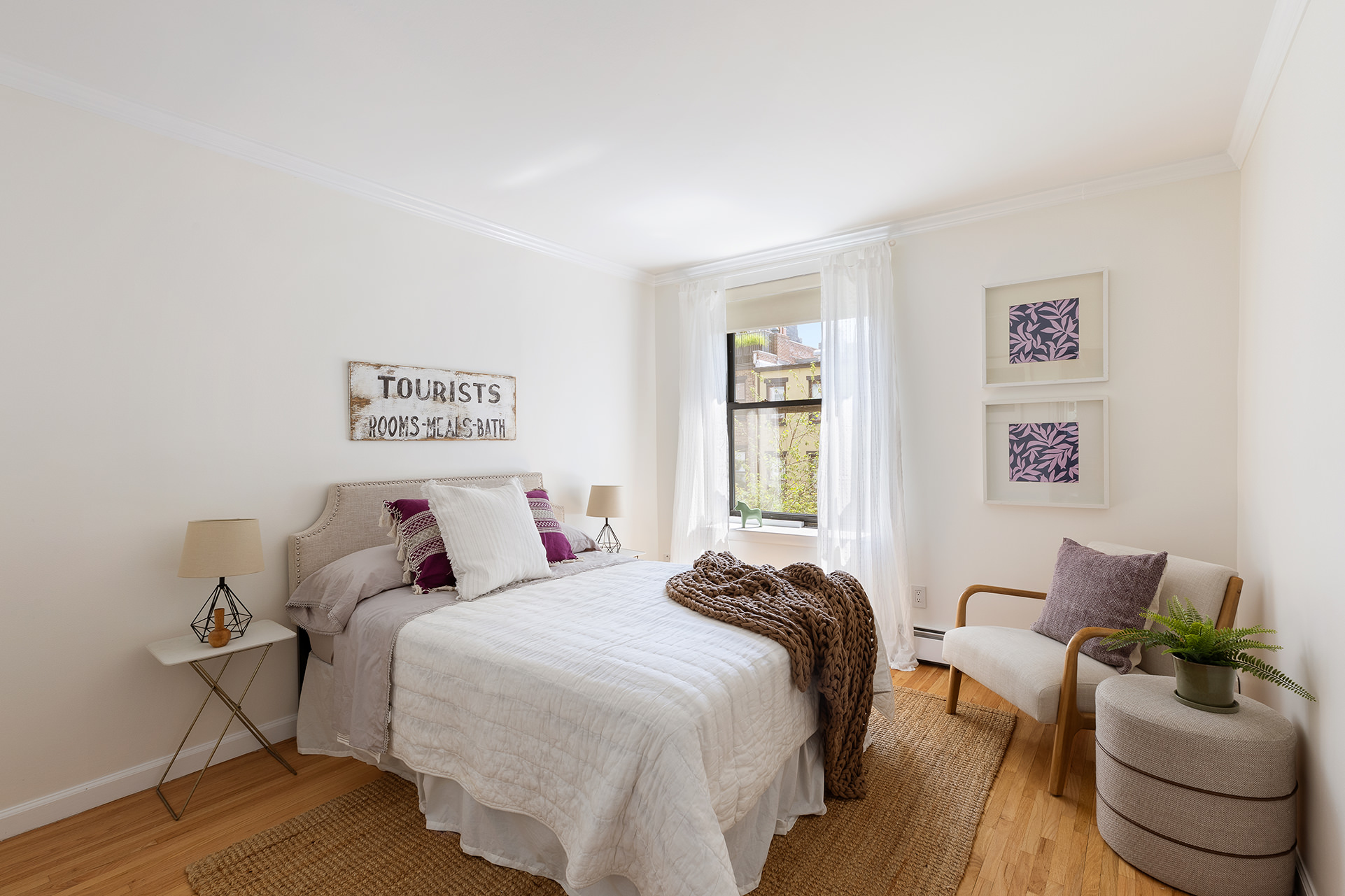 283 Hicks Street, Unit 4B Brooklyn, NY 11201 - Photo 11 of 15 a bed room with a bed and a chair