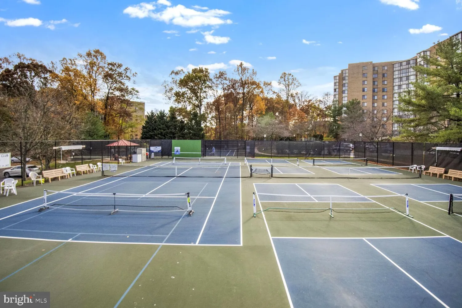 a view of a tennis court