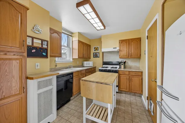 $350,000 | 7611 Central Avenue, Philadelphia, PA 19111