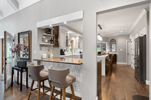 $1,995,000 | 13352 Weston Park Drive, St. Louis, MO 63131