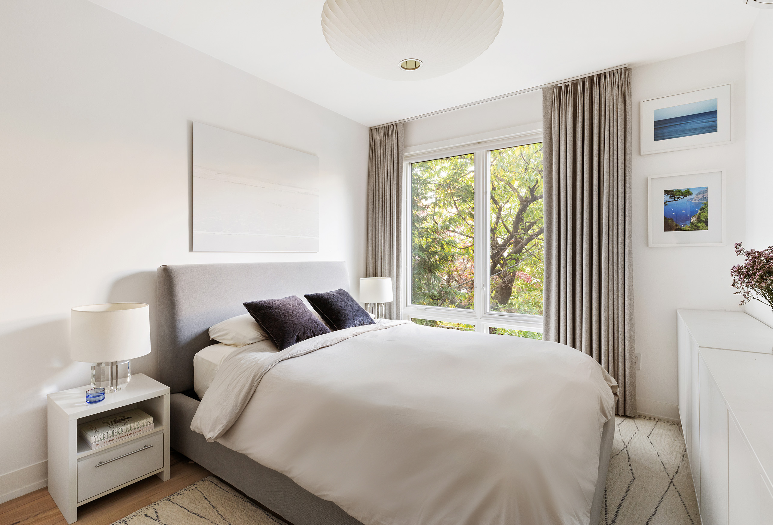 207 Wyckoff Street, Unit 2 Brooklyn, NY 11217 - Photo 8 of 15 a bedroom with a bed and a window