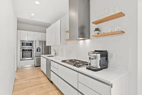 $1,262,500 | East 1st Street, Boston, MA 02127