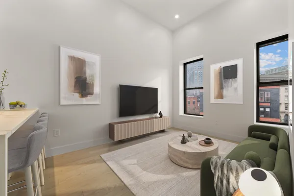 $9,750 | 234 Flatbush Avenue, Unit 3 | Park Slope