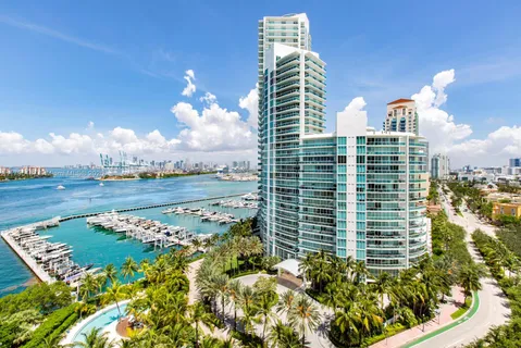 $4,500,000 | 1000 South Pointe Drive, Unit 1903, Miami Beach, FL 33139