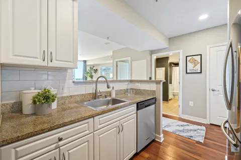 $525,000 | 555 Massachusetts Avenue Northwest, Unit 1419, Washington, DC 20001