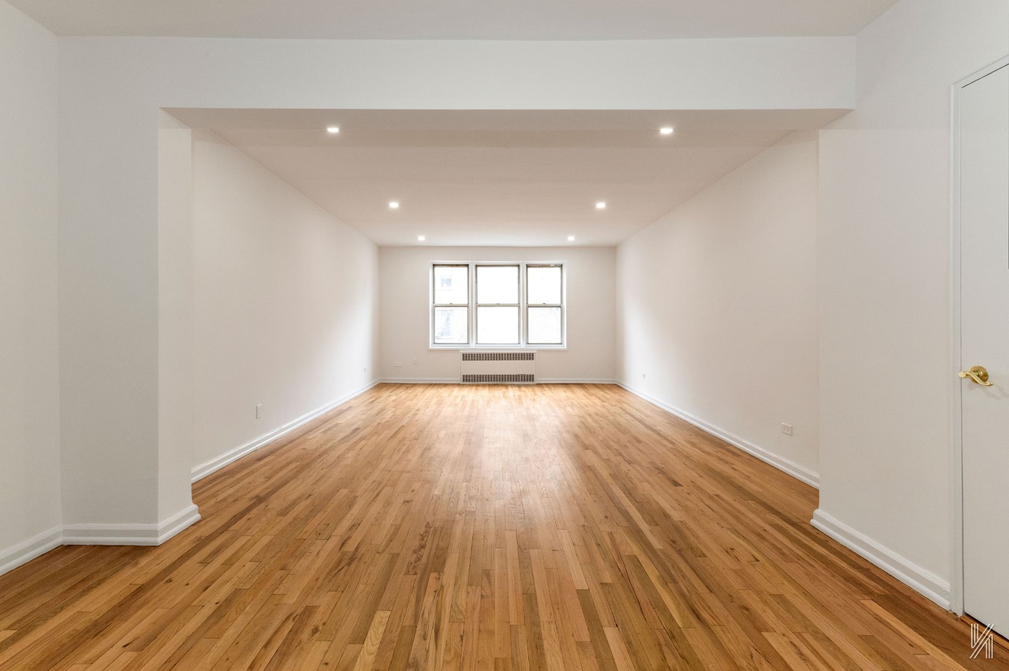 79-10 34th Avenue, Unit 4U Queens, NY 11372 - Photo 2 of 24
