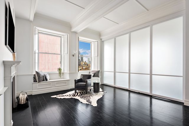 $3,550,000 | 155 Perry Street, Unit 6A | West Village