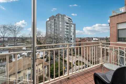 $1,100,000 | 3625 Oxford Avenue, Unit 7C | Central Riverdale