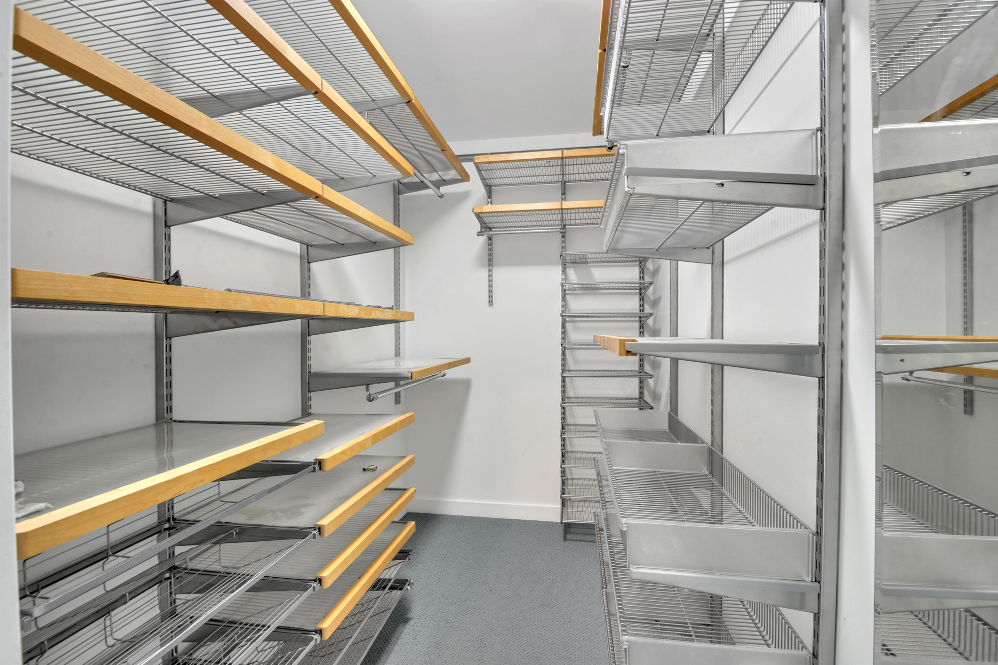 40 West 116th Street, Unit B205 Manhattan, NY 10026 - Photo 8 of 24 a view of entryway