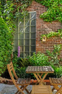 $380,000 | 142 Carpenter Street, Philadelphia, PA 19147