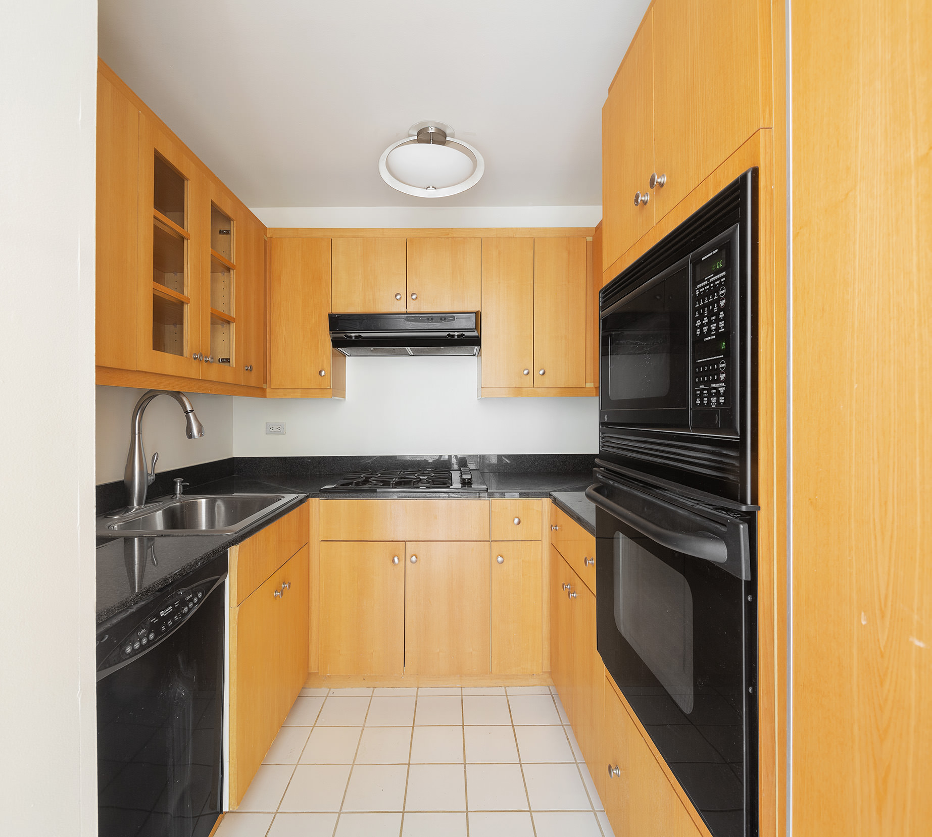 160 West 66th Street, Unit 56F Manhattan, NY 10023 - Photo 11 of 13