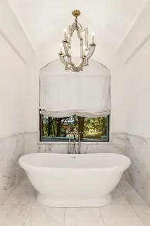 $11,900,000 | 6001 Krause Lane, Austin, TX 78738