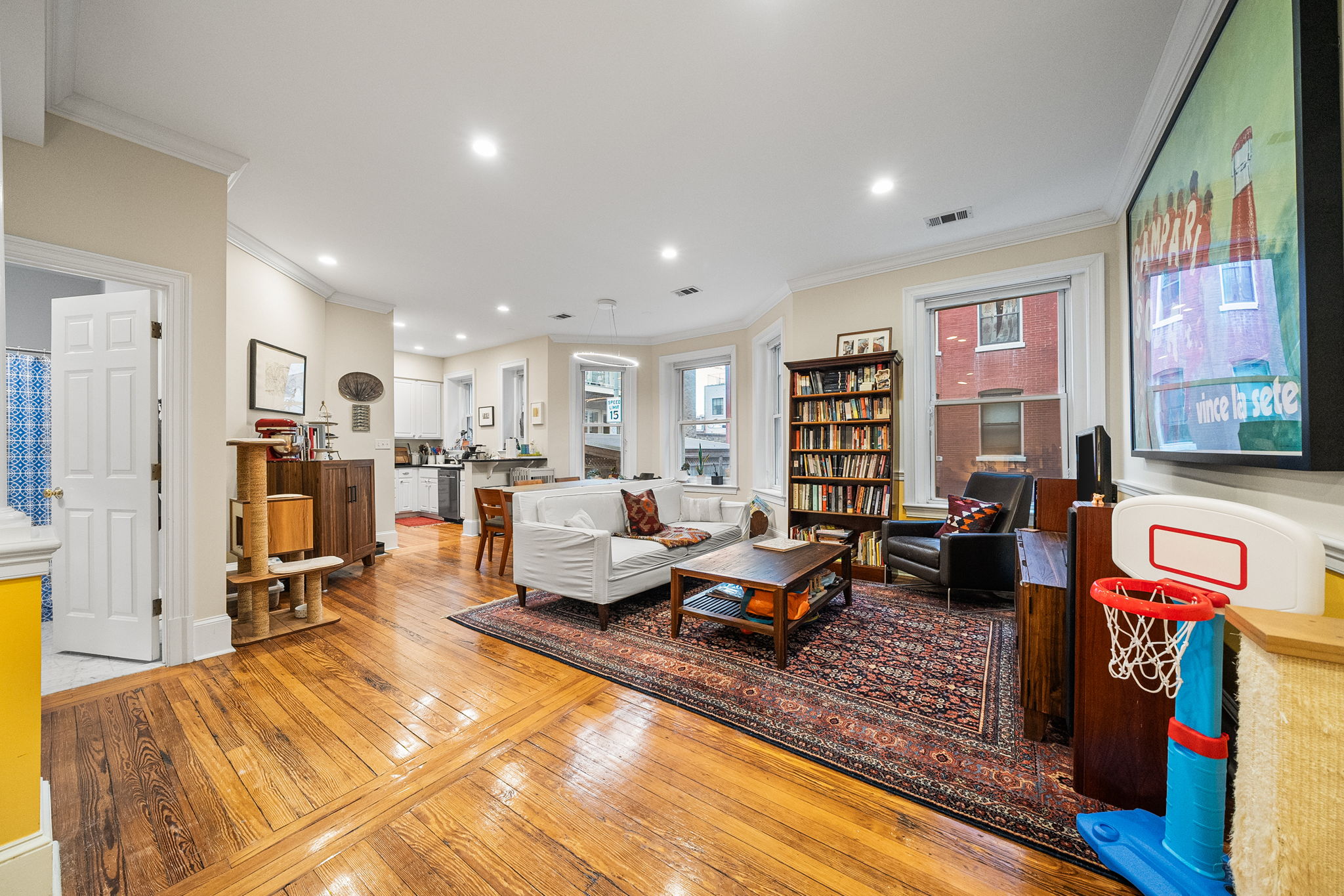 1423 R Street Northwest, Unit 105 Washington, DC 20009 - Photo 4 of 23