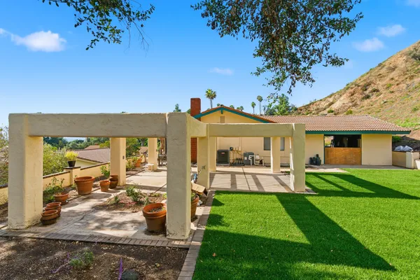 $1,495,000 | 3825 Skycrest Drive, Pasadena, CA 91107