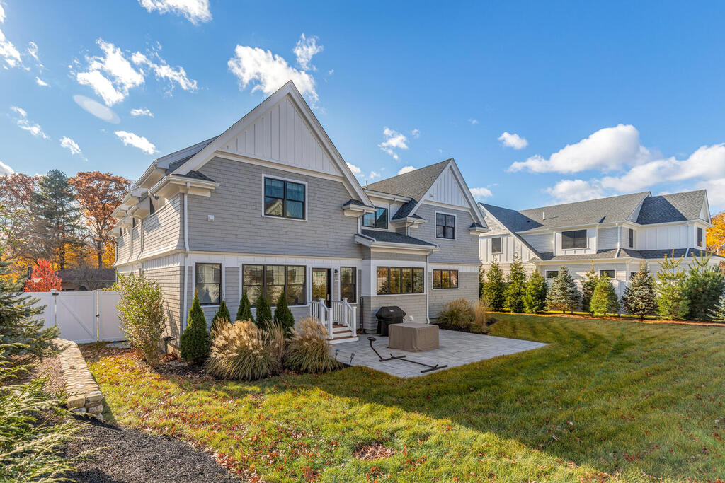 64 Valley View Road Waltham, MA 02452 - Photo 2 of 49