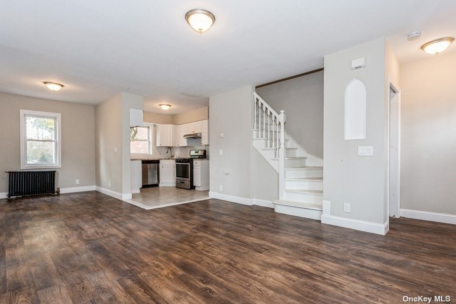 140-40 183rd Street Queens, NY 11413 - Photo 3 of 9