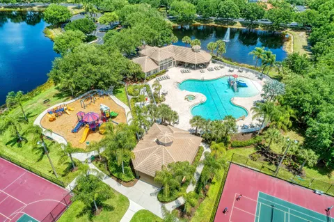 $949,000 | 826 Honeyflower Loop, Bradenton, FL 34212
