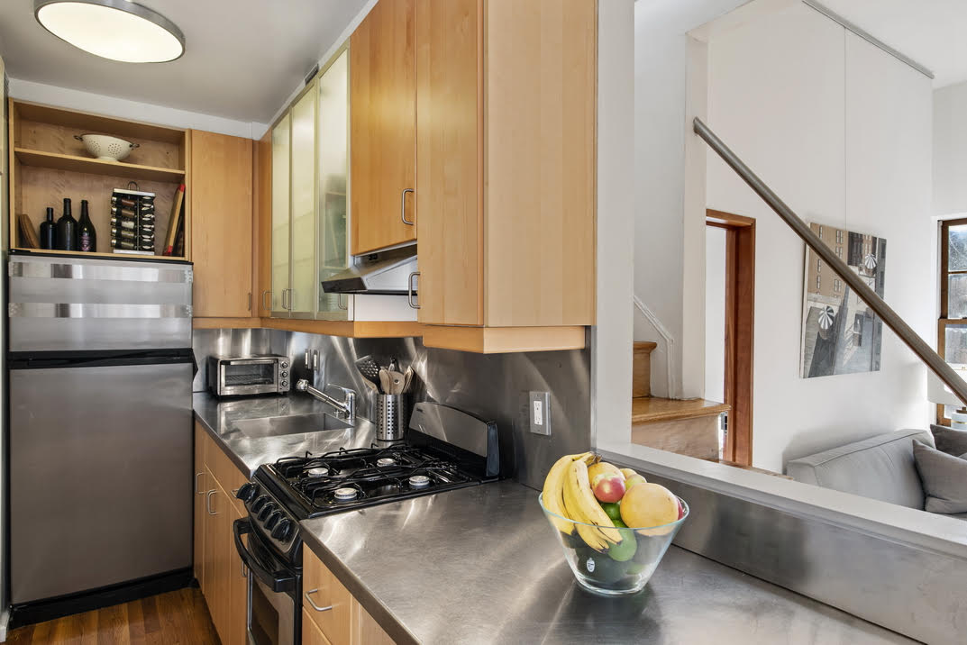 53 West 76th Street, Unit 9 Manhattan, NY 10023 - Photo 3 of 11