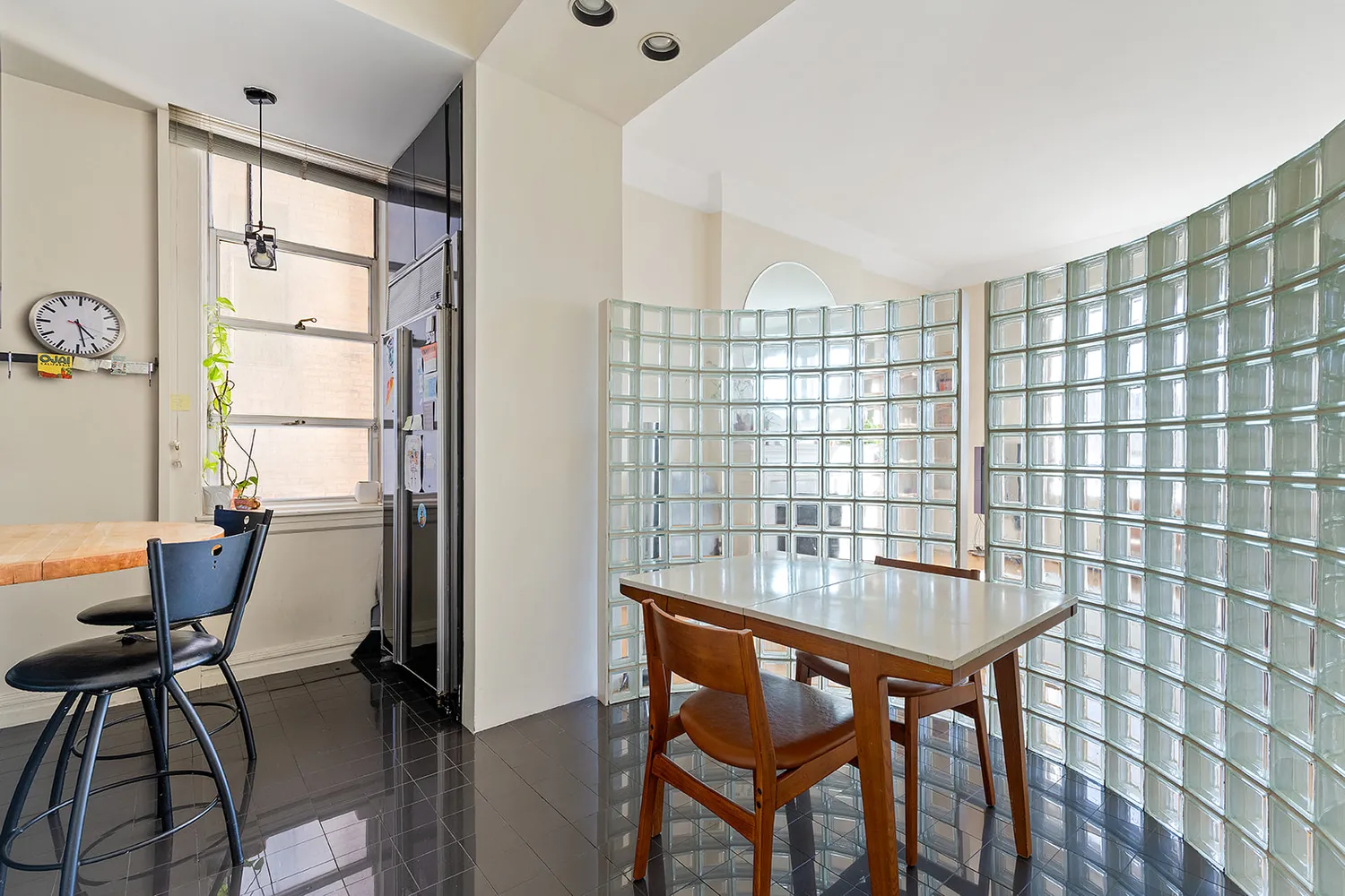 $1,995,000 | 11 West 81st Street, Unit 6A | Upper West Side