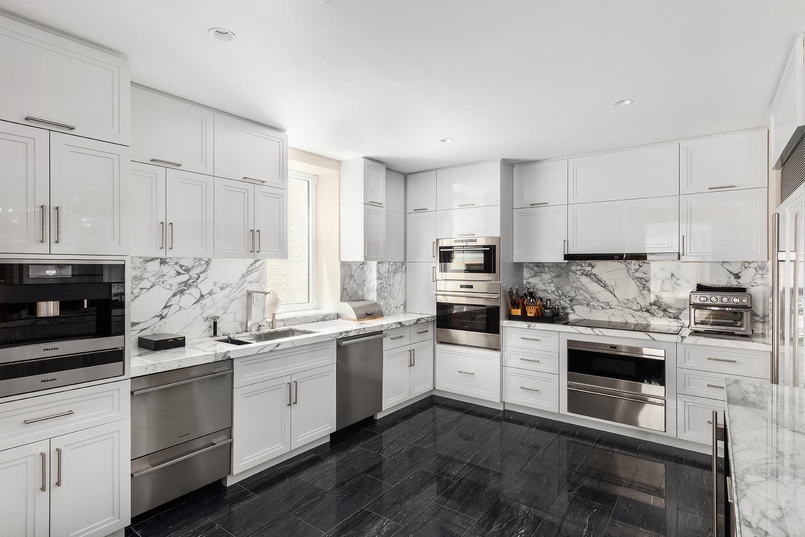 1035 5th Avenue, Unit 9A Manhattan, NY 10028 - Photo 12 of 22