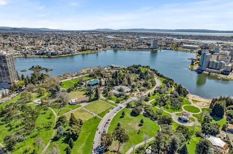 $299,000 | 199 Montecito Avenue, Unit 206, Oakland, CA 94610