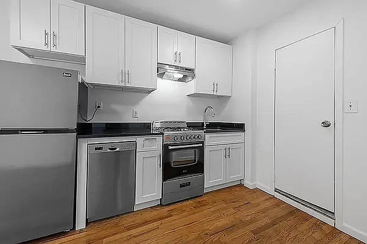 229 East 10th Street, Unit 16 Manhattan, NY 10003 - Photo 3 of 4