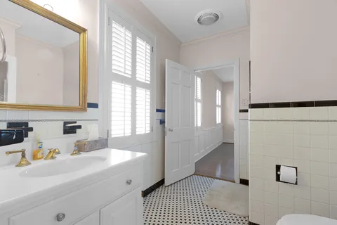 $995,000 | 108 Homestead Avenue, Metairie, LA 70005