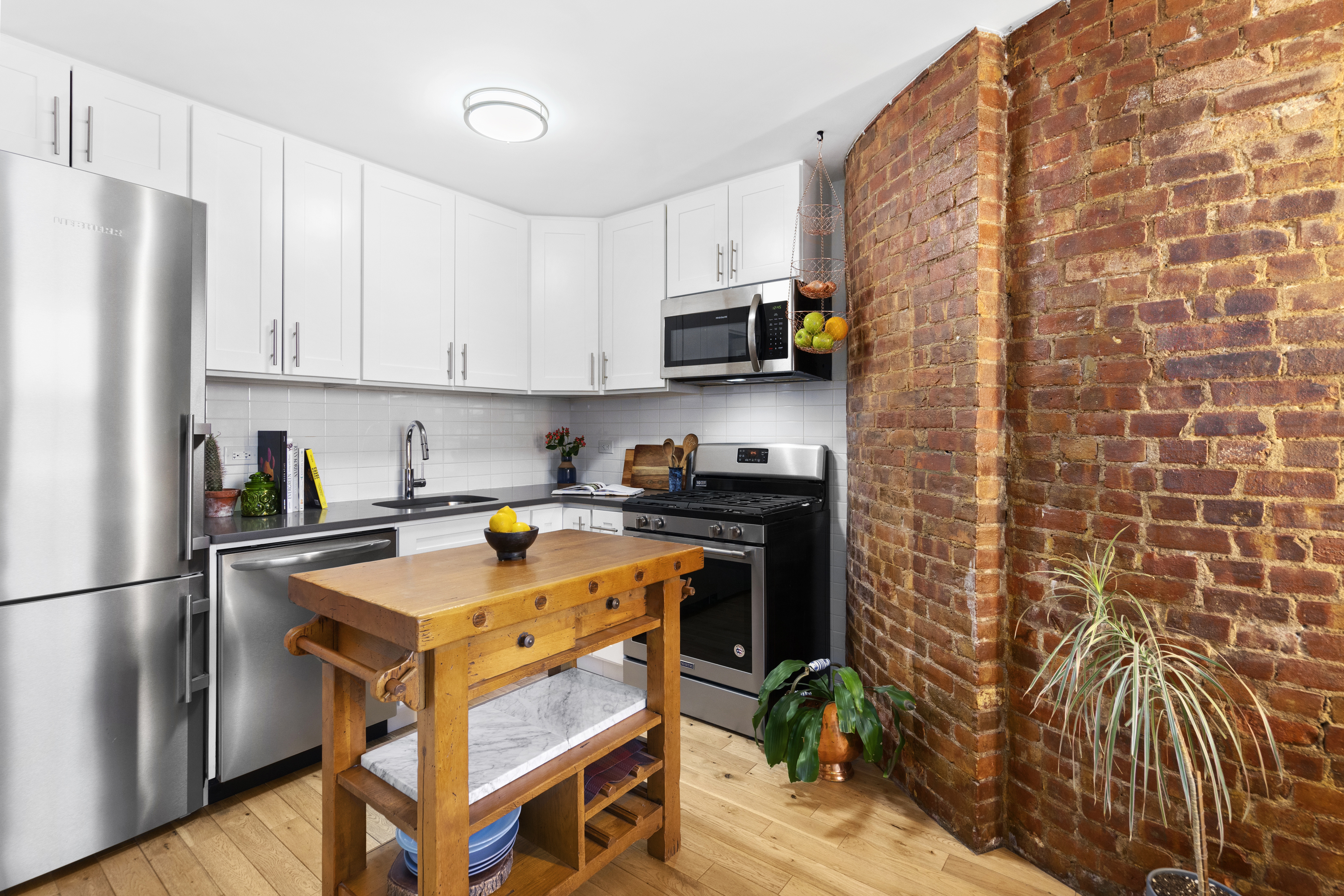 140 Warren Street, Unit 4C Brooklyn, NY 11201 - Photo 5 of 9