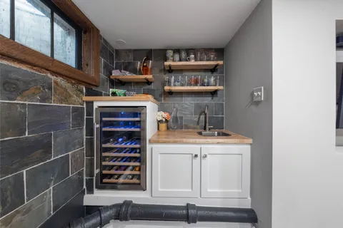 $1,050,000 | 161 Rolling Road, Bala Cynwyd, PA 19004