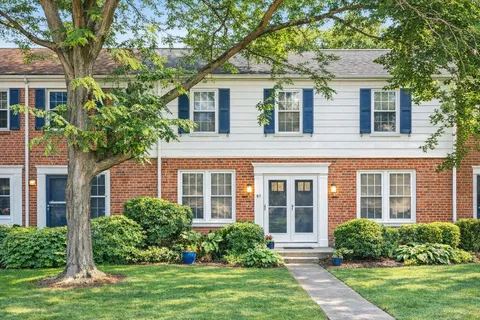 $465,000 | 2701 16th Street South, Unit 640, Arlington, VA 22204