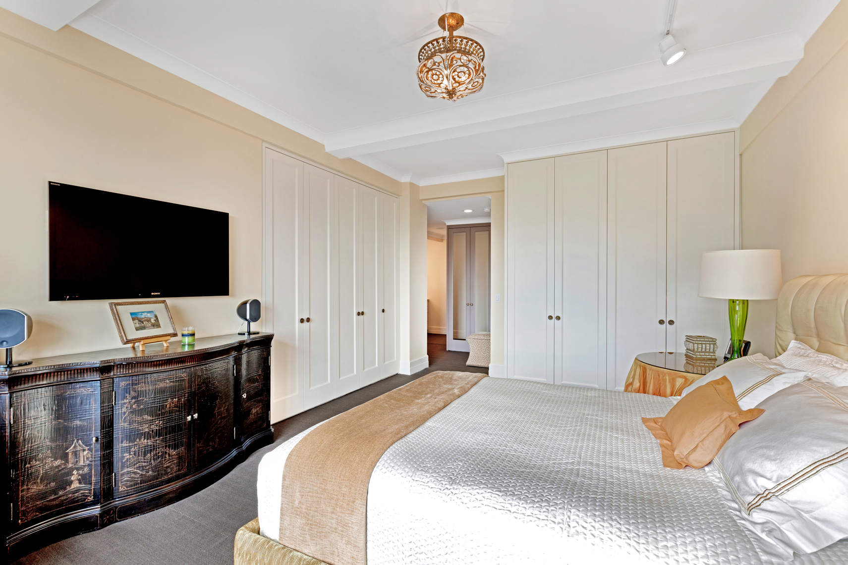 55 Central Park West, Unit 13E Manhattan, NY 10023 - Photo 11 of 26