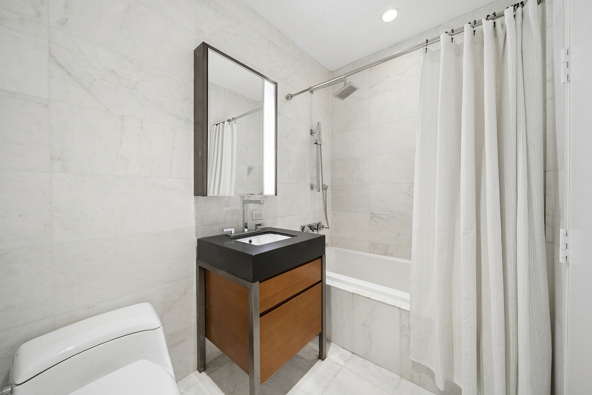 75 Wall Street, Unit 30G Manhattan, NY 10005 - Photo 5 of 9 Gallery Image 5